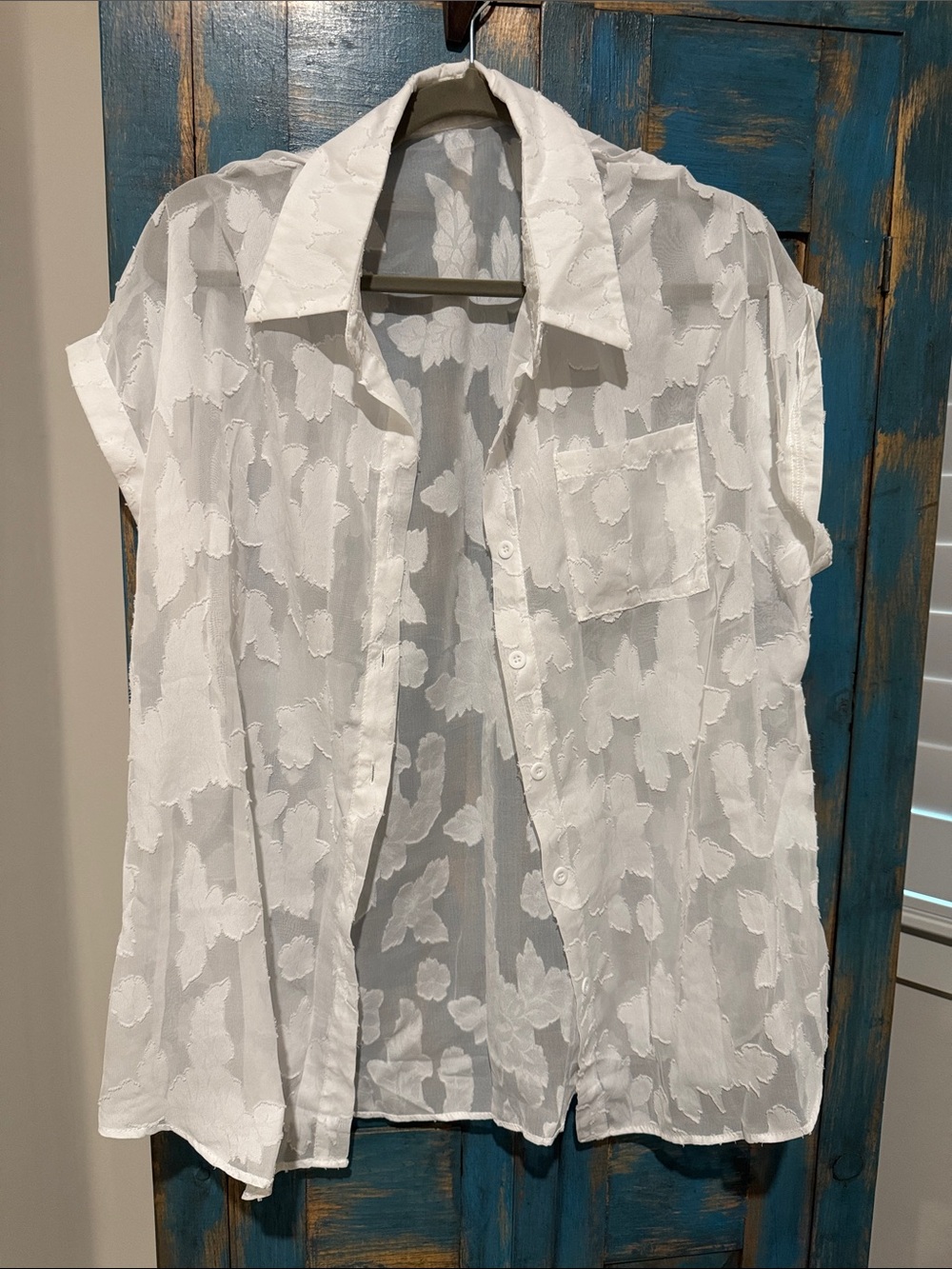 Women's White Textured Floral Button-Up Shirt